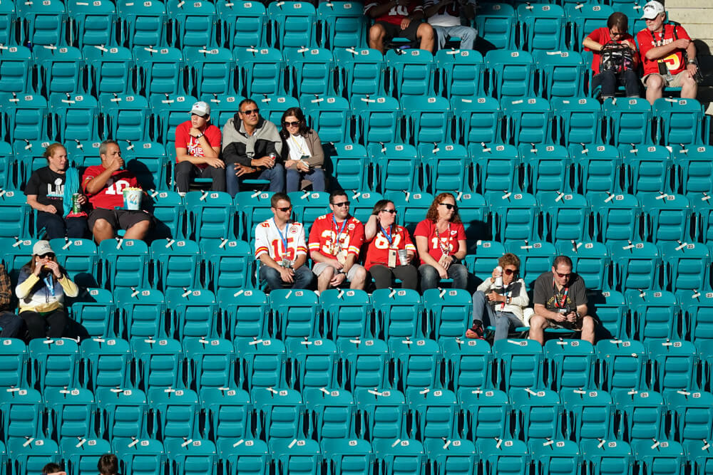 will nfl teams allow crowds at games